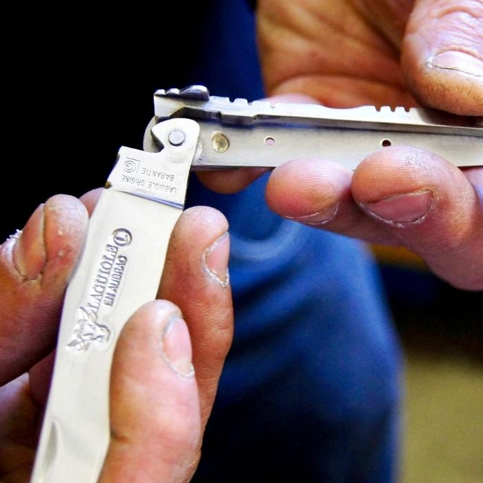 manufacturing a pocket knife
