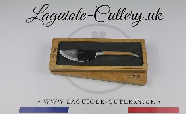 laguiole pizza knife walnut wood