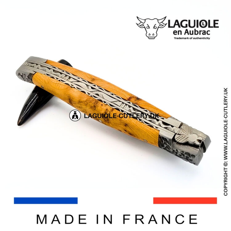 laguiole juniper wood pocket knife with hand filed double plates hammered bolsters