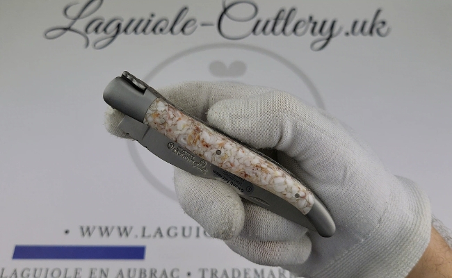 laguiole en aubrac pocket knife scallop shells video