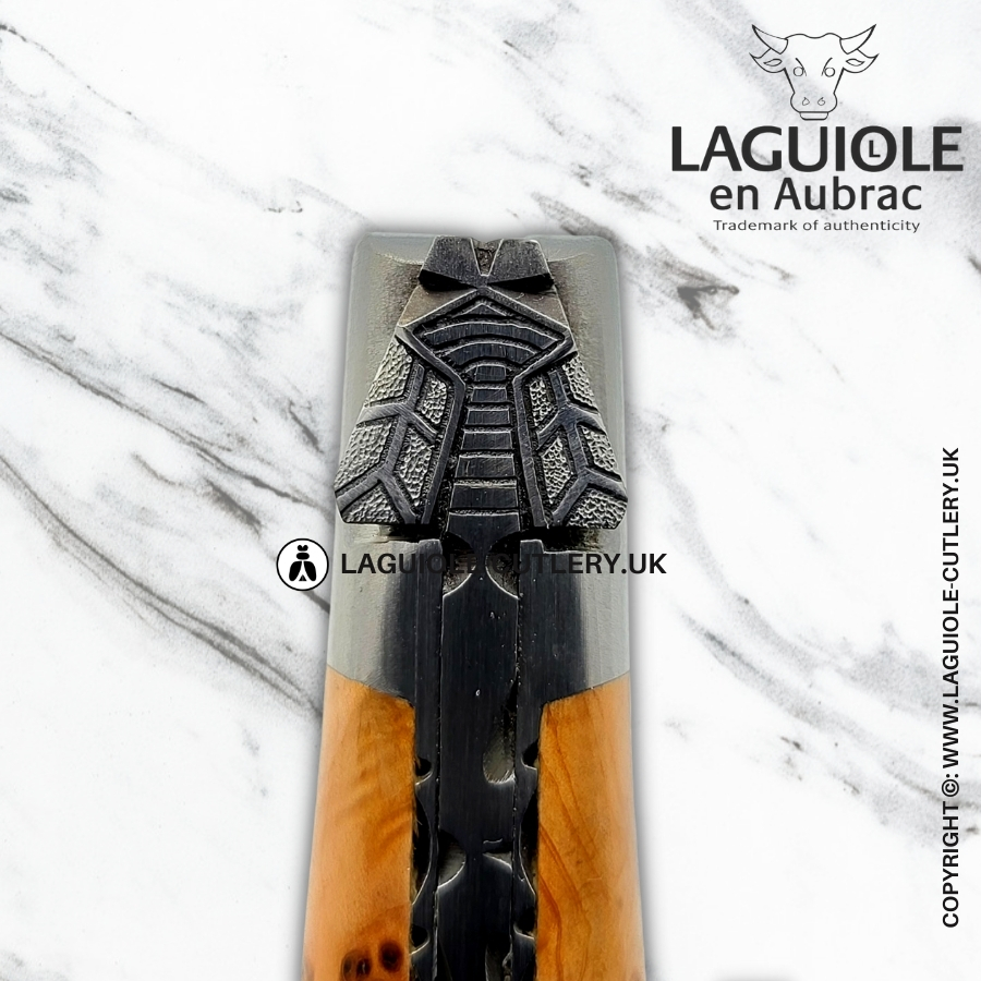 laguiole en aubrac pocket knife with prestige bee juniper wood