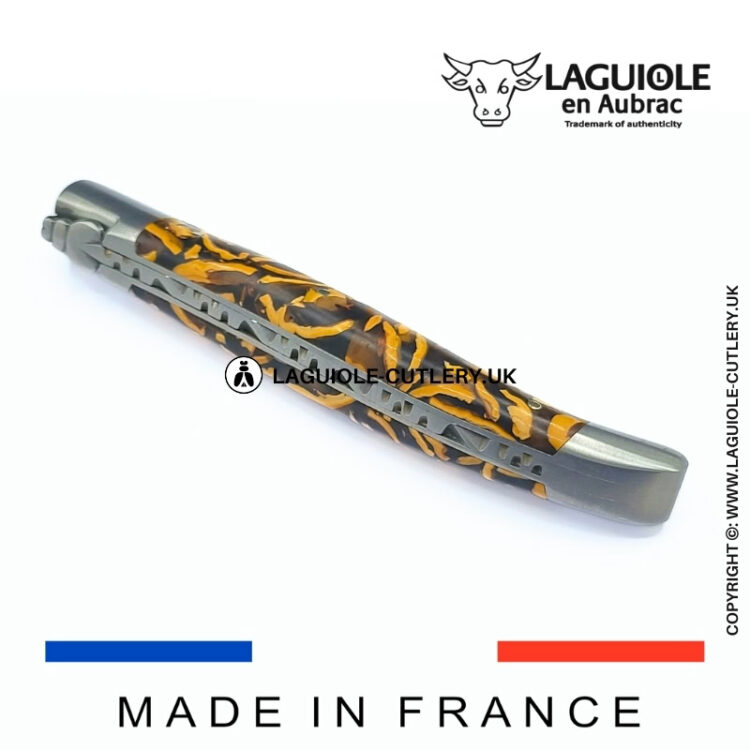 laguiole pocket knife with handle made from recycled walnut shells