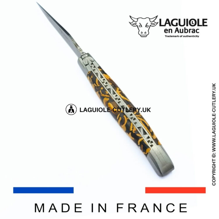 laguiole pocket knife with handle made from recycled walnut shells