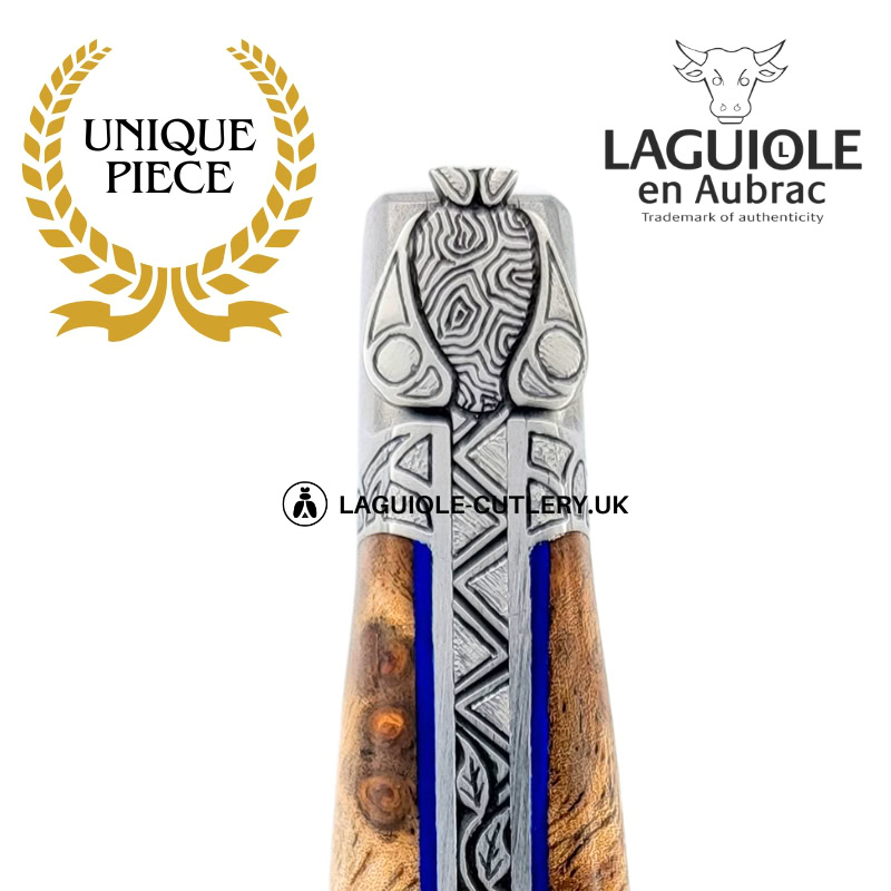 veins of nature: laguiole knife in stabilized poplar – sculpted bee – engraved bolsters and spring